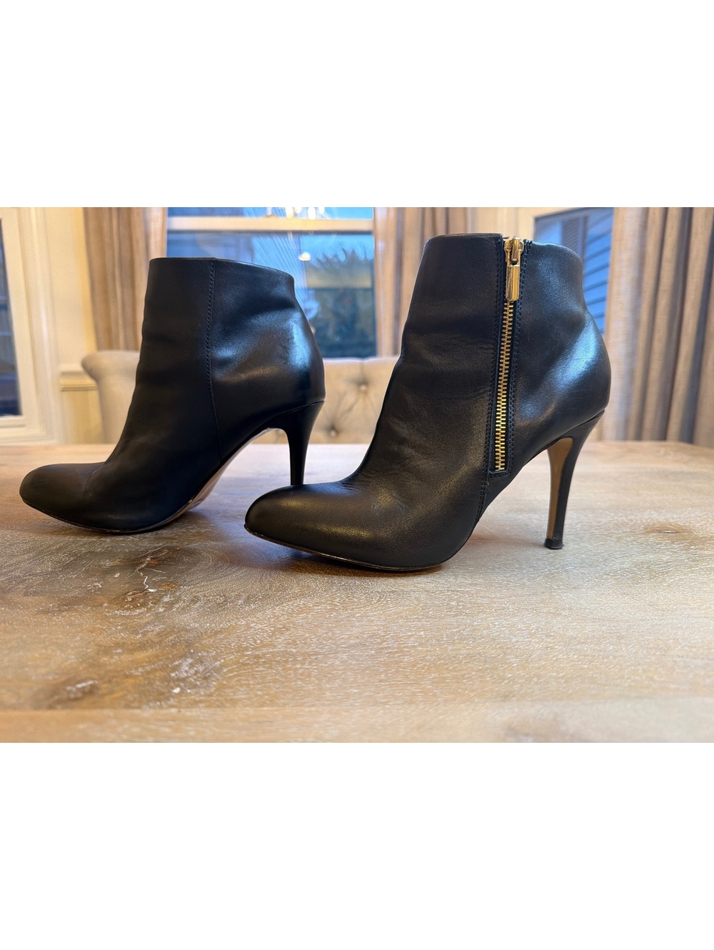 Banana Republic Black Leather Stiletto Ankle Booties Gold Zip - Size 10